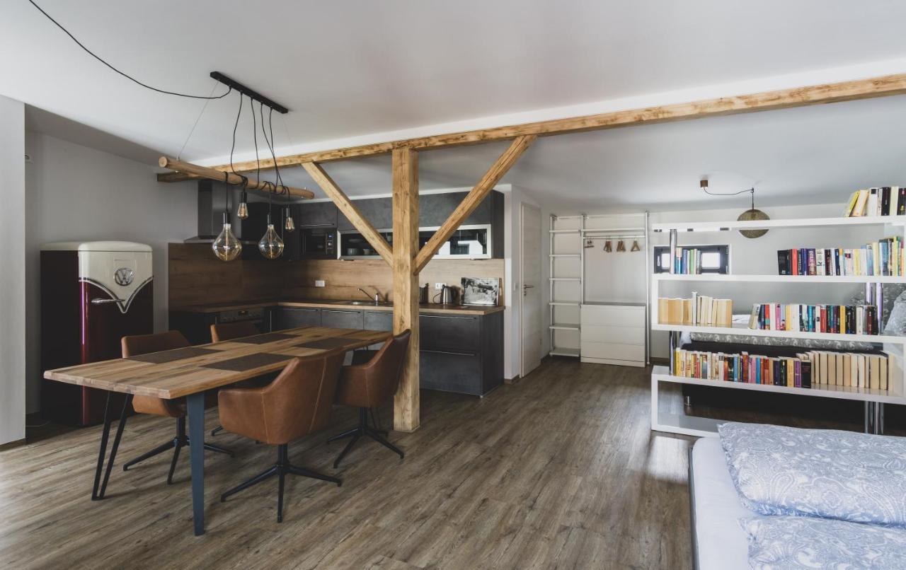 Modernes Loft Vor Den Toren Des Chiemgaus Tacherting Exterior photo